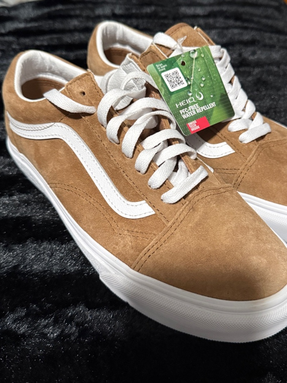 Vans Suede Old Skool Sneakers - Brown with White Stripe